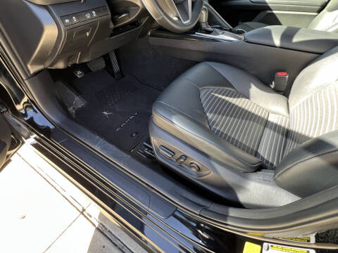 2019 Toyota Camry SE