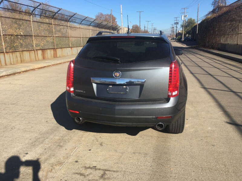 2011 Cadillac SRX Luxury Collection photo 18