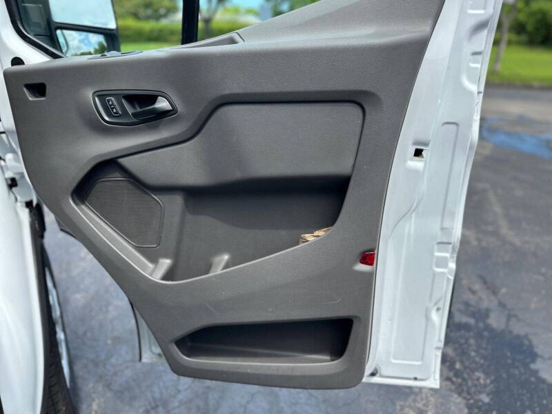 2025 Ford Transit