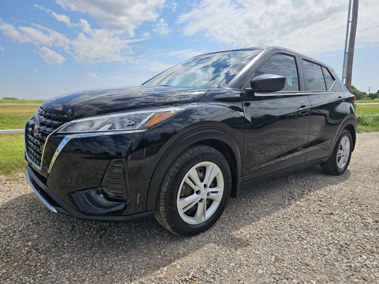 Black 2023 Nissan Kicks S S 4dr Crossover 1