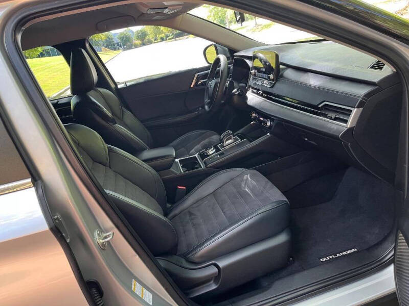 2022 Mitsubishi Outlander SE Launch Edition