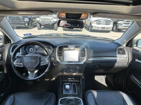 2017 Chrysler 300 C