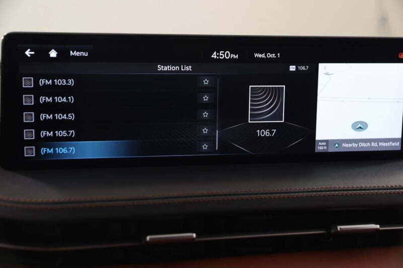 2023 Genesis GV70 2.5T Standard