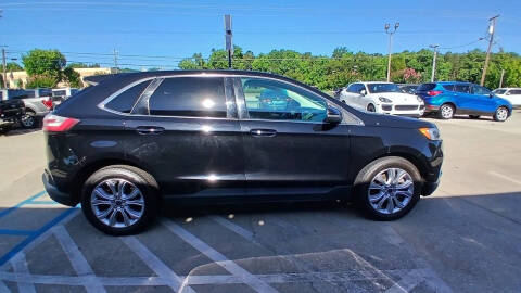 2022 Ford Edge Titanium