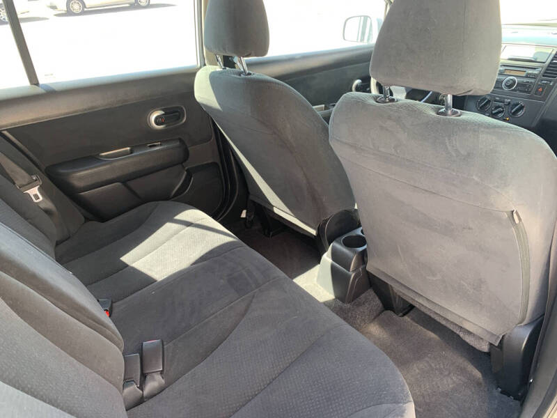 2012 Nissan Versa 1.8 S