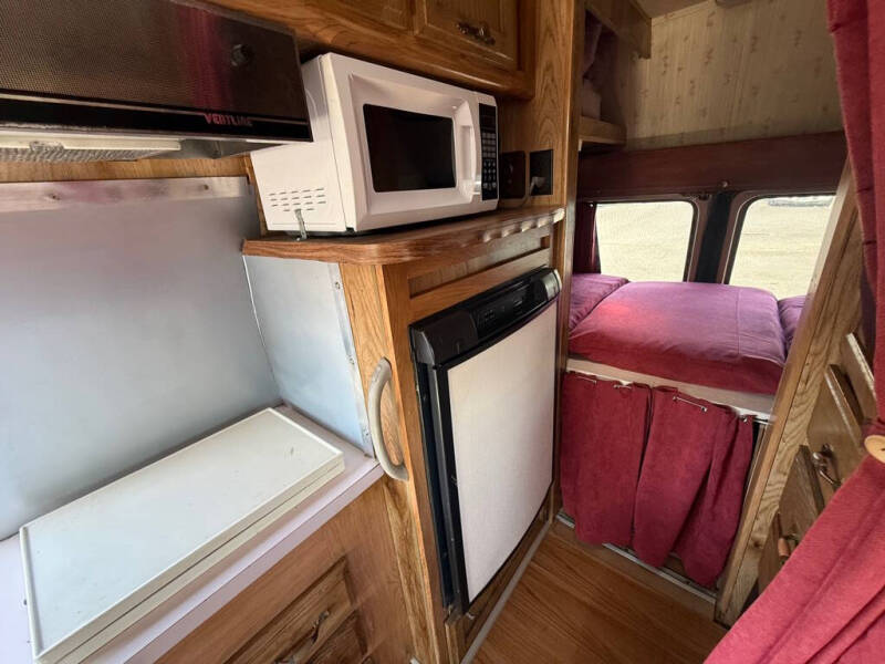 1987 Ford E-250 Super
