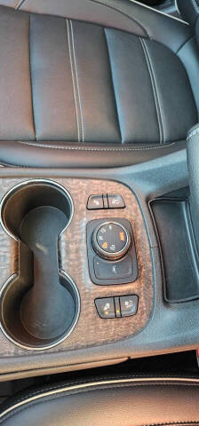 2022 GMC Acadia Denali