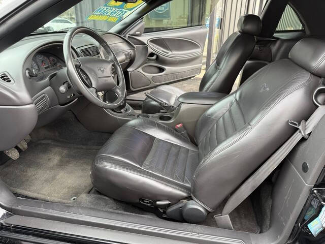 2002 Ford Mustang GT Deluxe