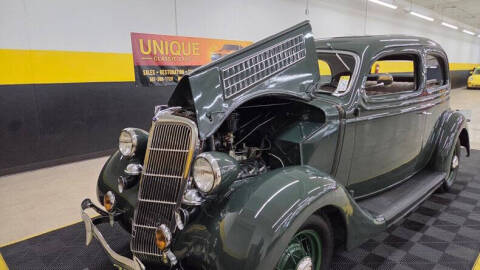 1935 Ford Tudor