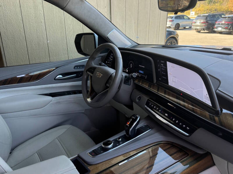 2022 Cadillac Escalade Sport Platinum