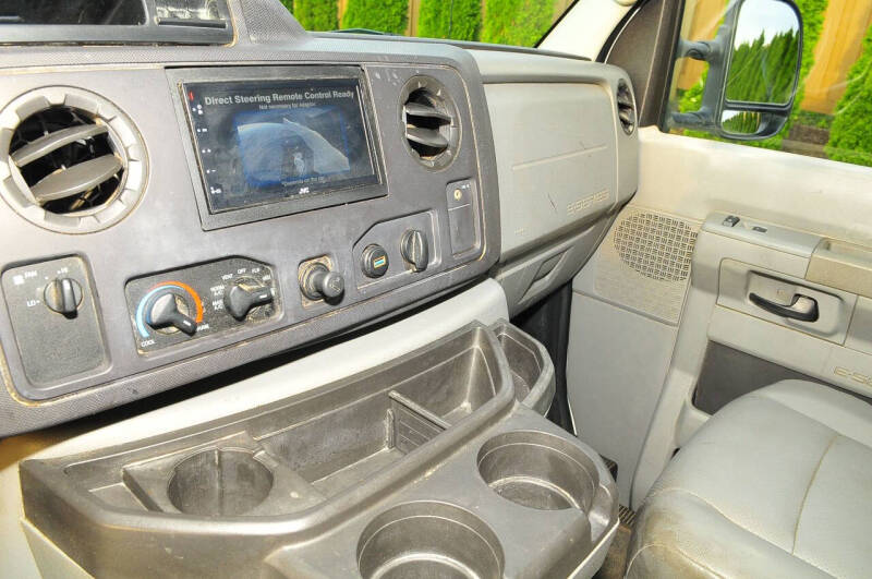 2012 Ford E-Series E-350 SD