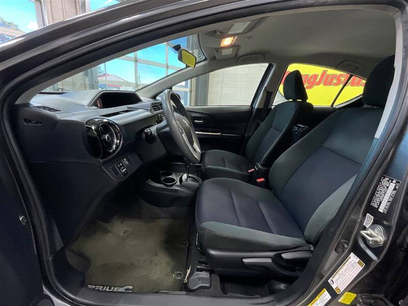 2015 Toyota Prius c Three