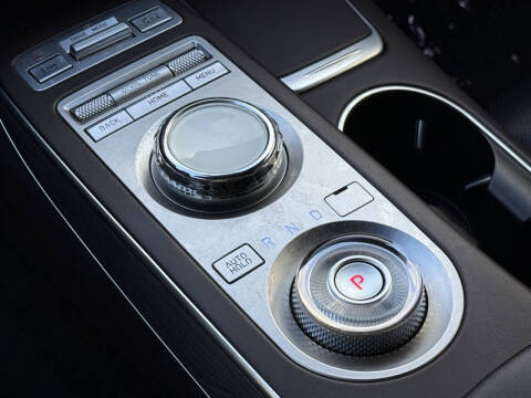 2022 Genesis GV70 2.5T Standard