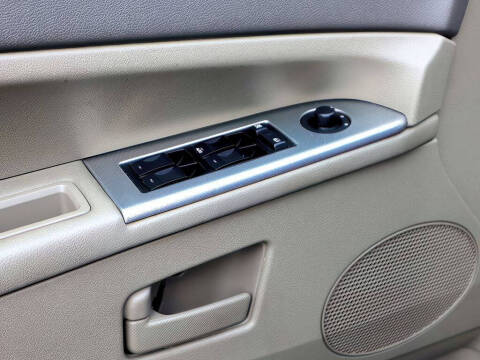 2005 Jeep Grand Cherokee Laredo