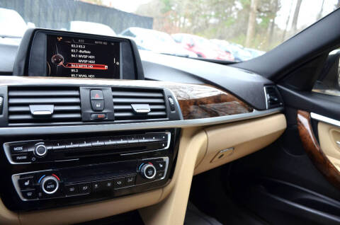 2017 BMW 3 Series 330i xDrive