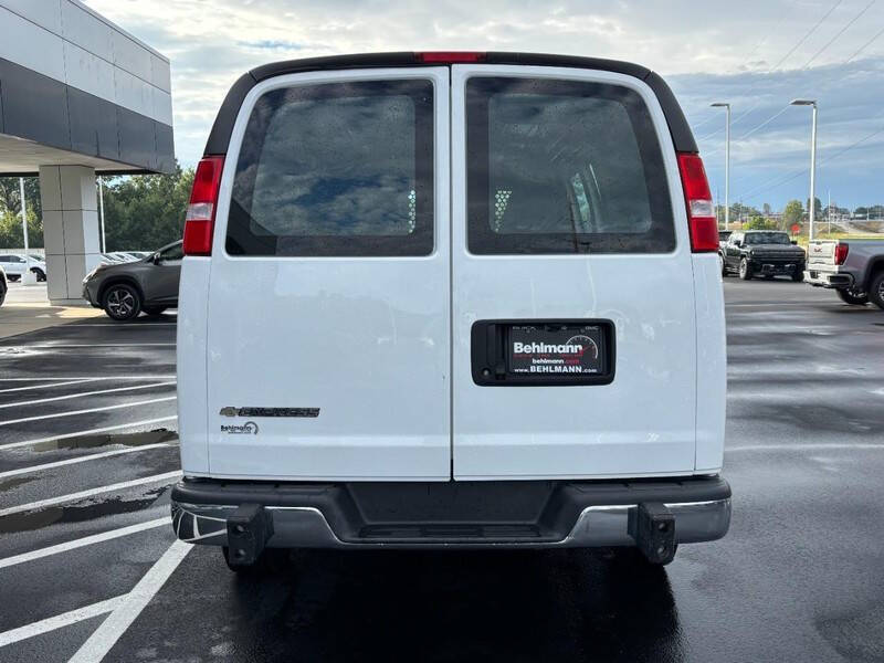 2024 Chevrolet Express 2500