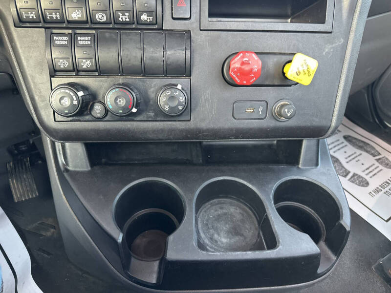 2021 International RH613