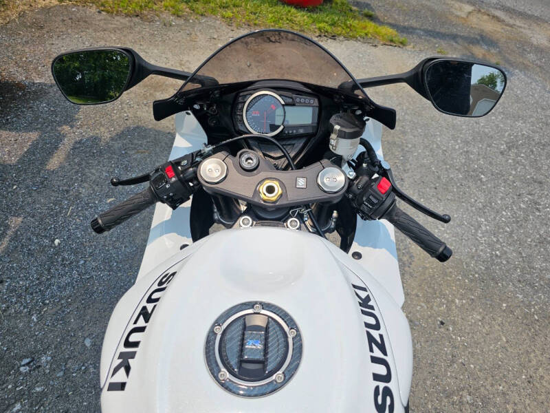 2023 Suzuki GSX 600r