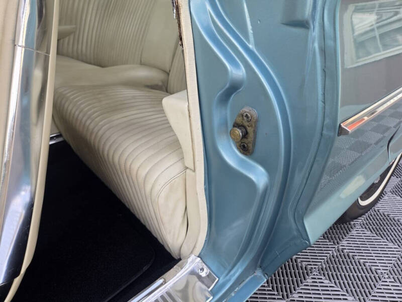 1964 Ford Thunderbird