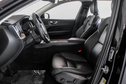 2021 Volvo XC60 T5 Momentum