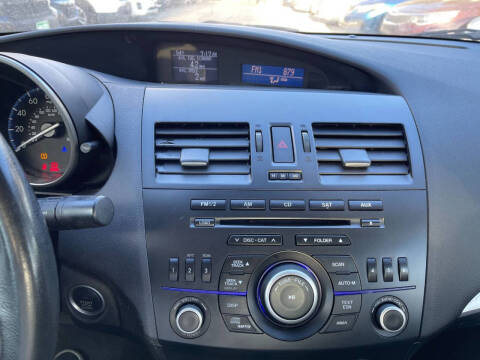 2013 Mazda MAZDA3 i Touring