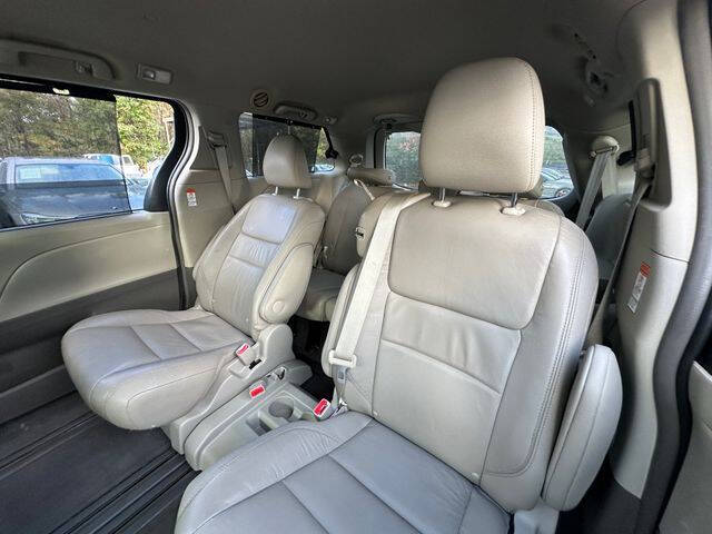 2015 Toyota Sienna