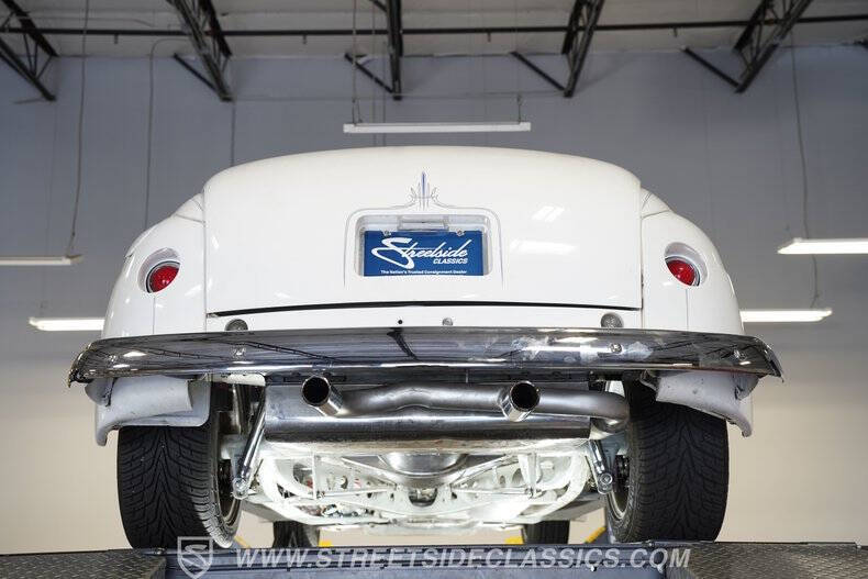 1947 Ford Deluxe
