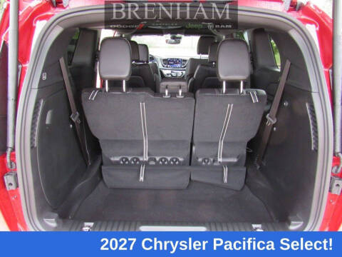 2027 Chrysler Pacifica Select