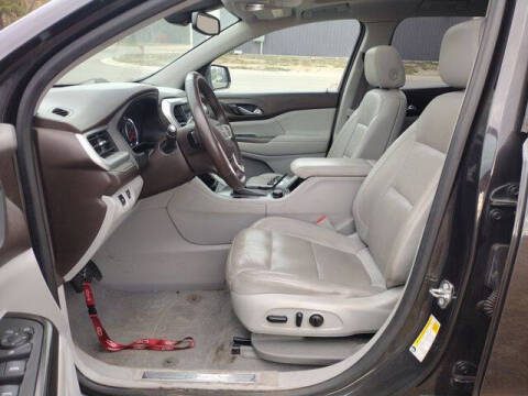 2017 GMC Acadia SLE-2