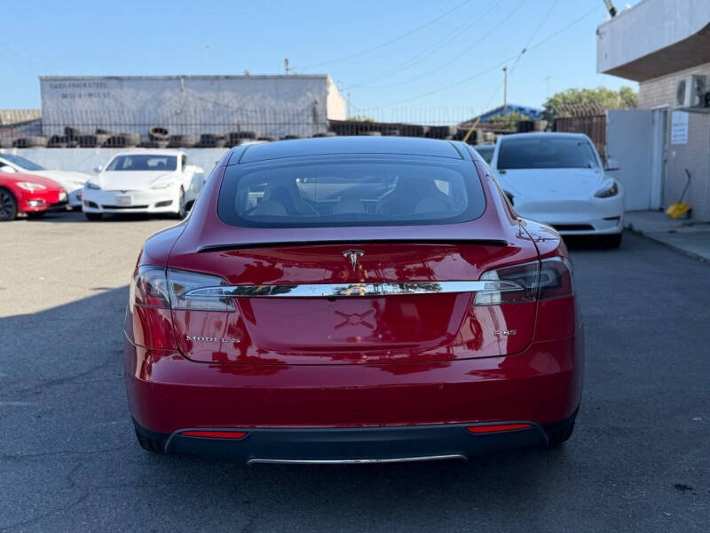 2014 Tesla Model S P85