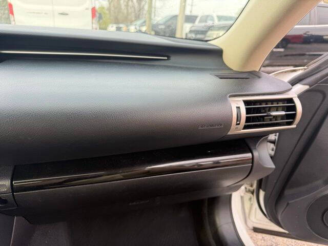 2016 Lexus IS 200t
