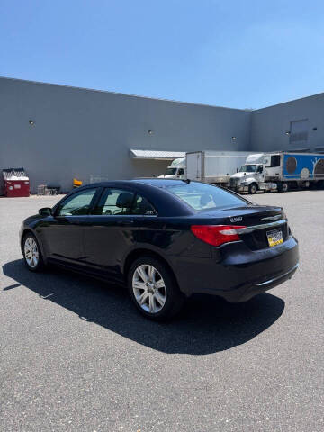 2011 Chrysler 200 Touring