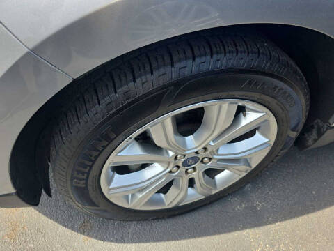 2020 Ford Edge Titanium