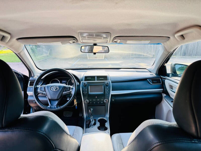 2016 Toyota Camry SE