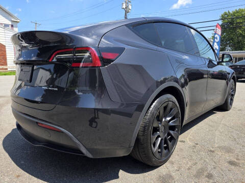 2024 Tesla Model Y Long Range