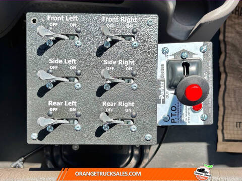 2020 Freightliner M2 106