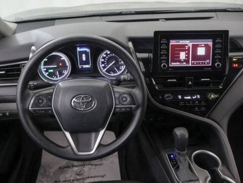 2022 Toyota Camry Hybrid LE