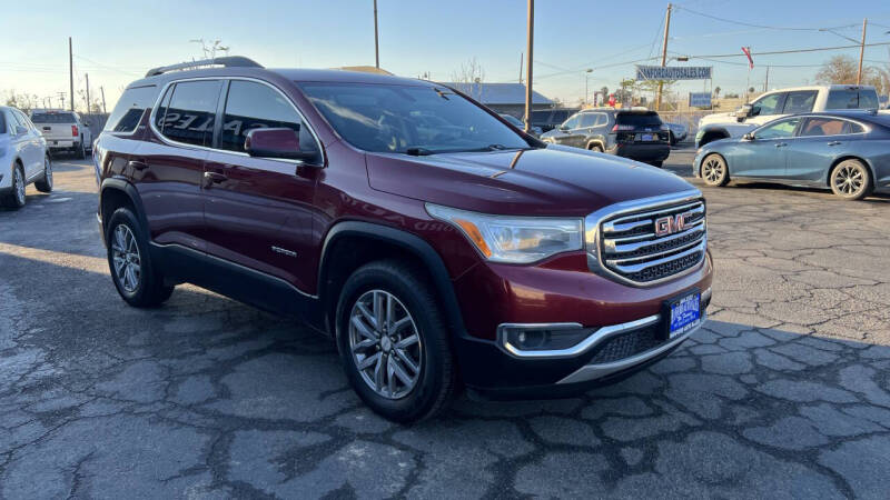 2017 GMC Acadia SLE-2