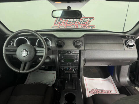 2006 Ford Mustang GT Deluxe