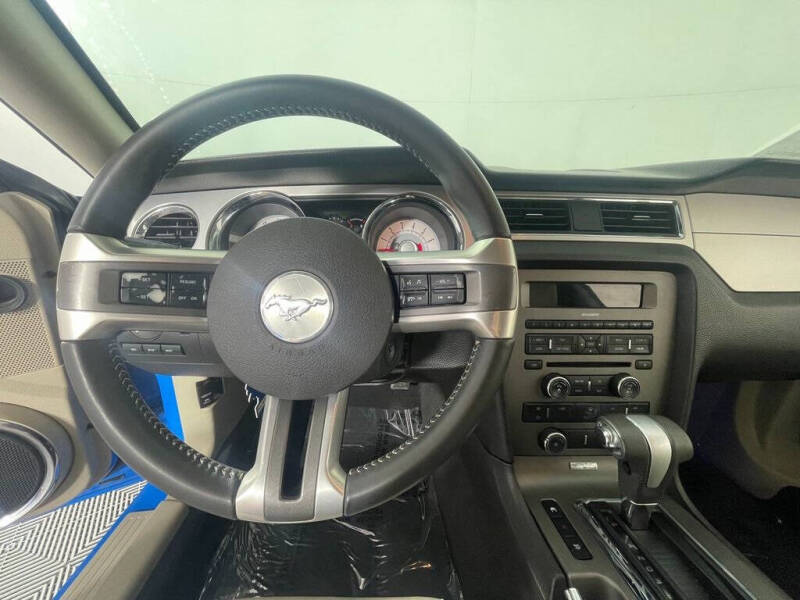 2010 Ford Mustang V6