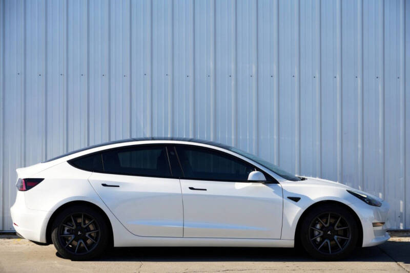 2021 Tesla Model 3 Standard Range Plus