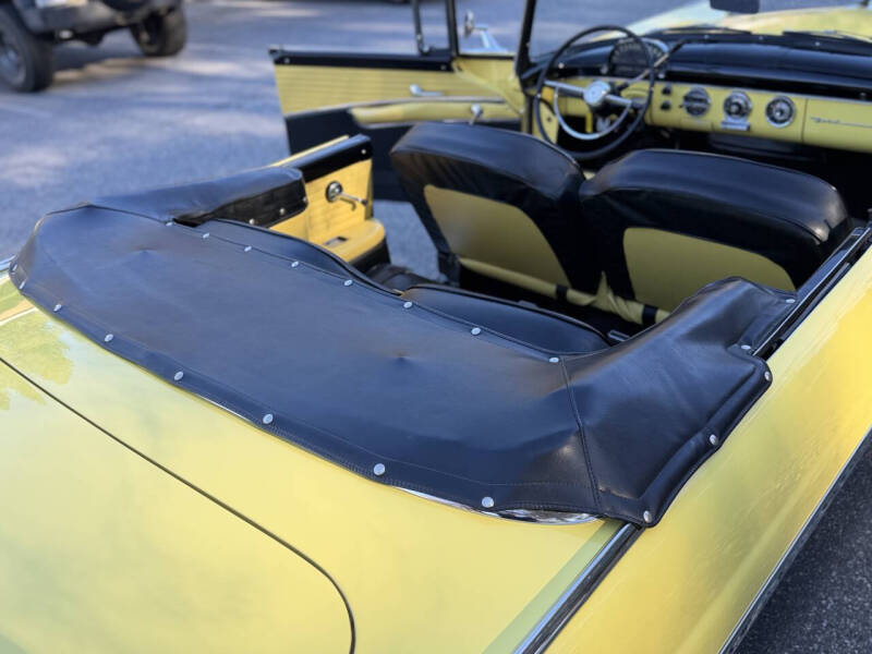 1955 Ford Sunliner