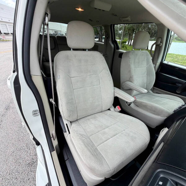 2013 Dodge Grand Caravan SE