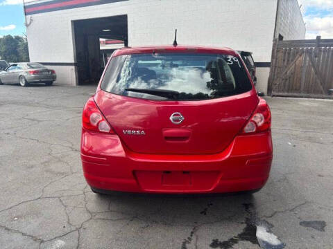 2011 Nissan Versa 1.8 S