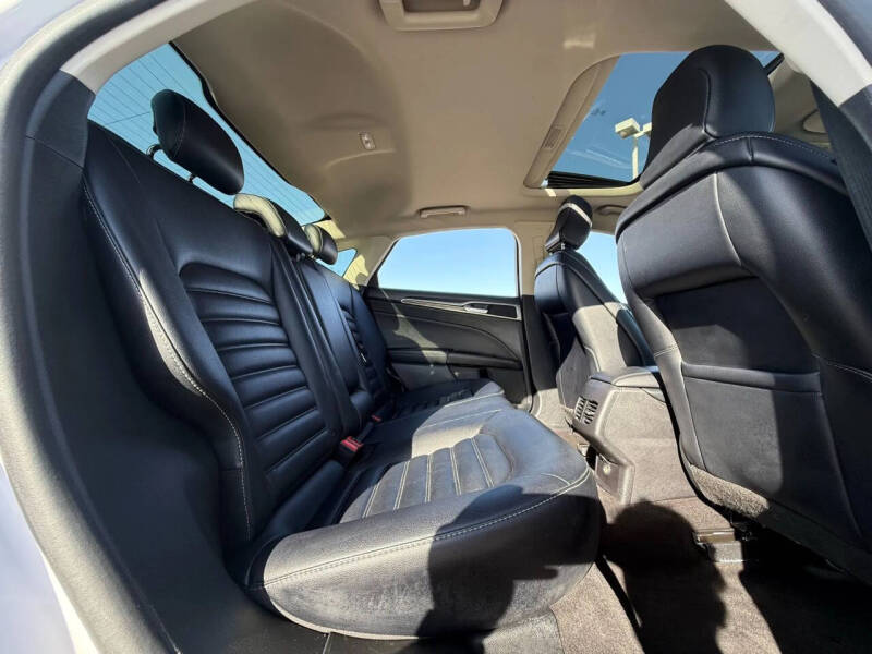 2020 Ford Fusion SEL