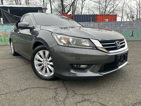 2013 Honda Accord for sale at Illinois Auto Sales in Paterson NJ