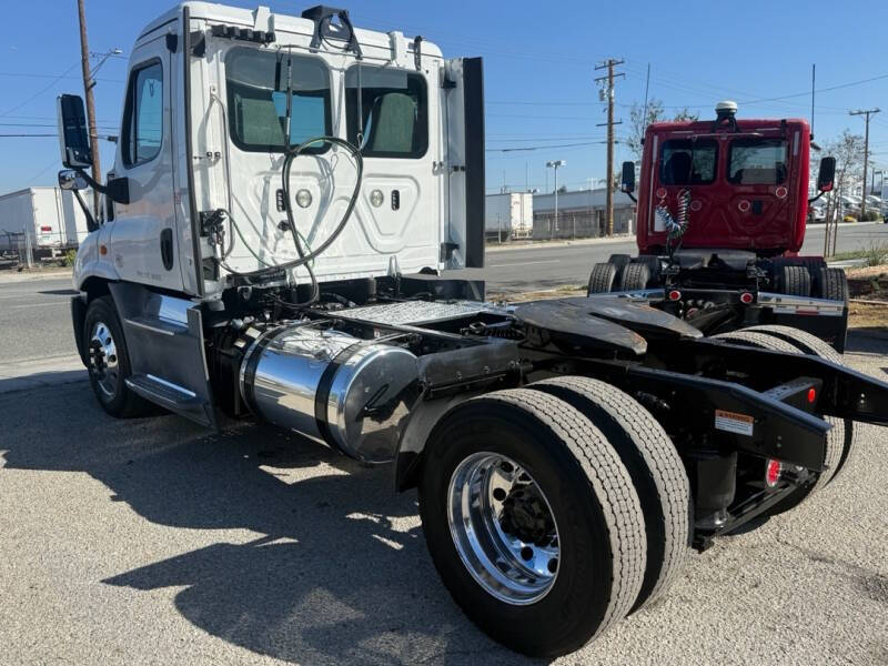 2019 Freightliner Cascadia
