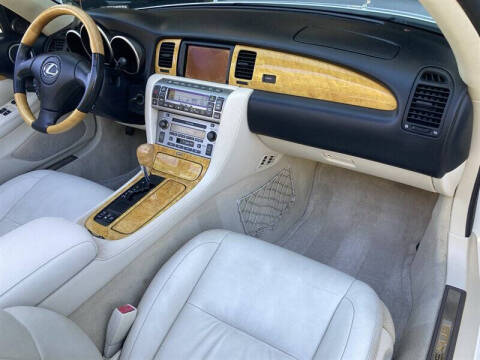 2005 Lexus SC 430