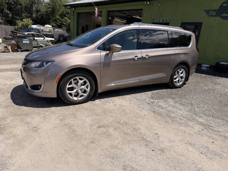2018 Chrysler Pacifica Touring L