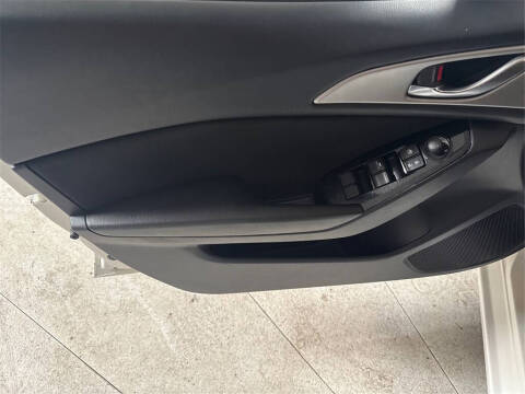 2018 Mazda MAZDA3 Sport